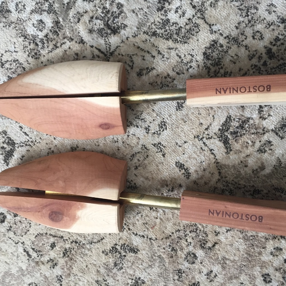 Mens Bostonian Shoe trees Size M